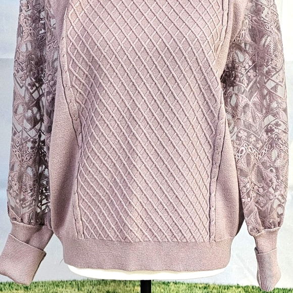 CALIGRAPHIE | BUTTER SOFT LACE PUFF SLEEVE KNIT SWEATER - Picture 10 of 16